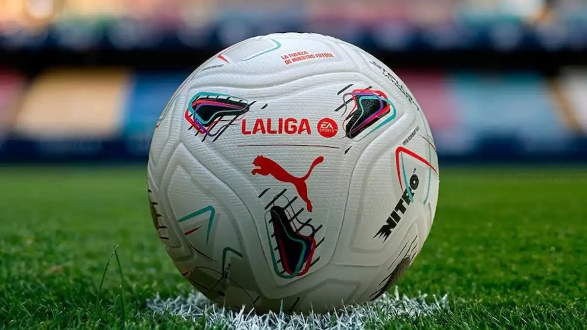 LaLiga presenta balón inteligente con sensor para mejorar el VAR 16 LaLiga presenta balón inteligente con sensor para mejorar el VAR