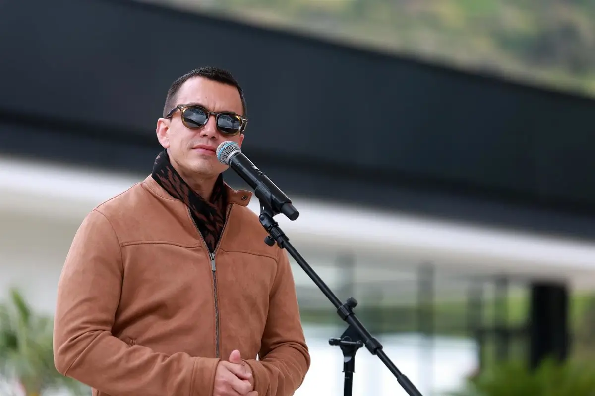 Noboa reconoce que la cárcel a la que envió a 300 presos esta semana no está "cien por cien" terminada 5 Noboa reconoce que la cárcel a la que envió a 300 presos esta semana no está "cien por cien" terminada