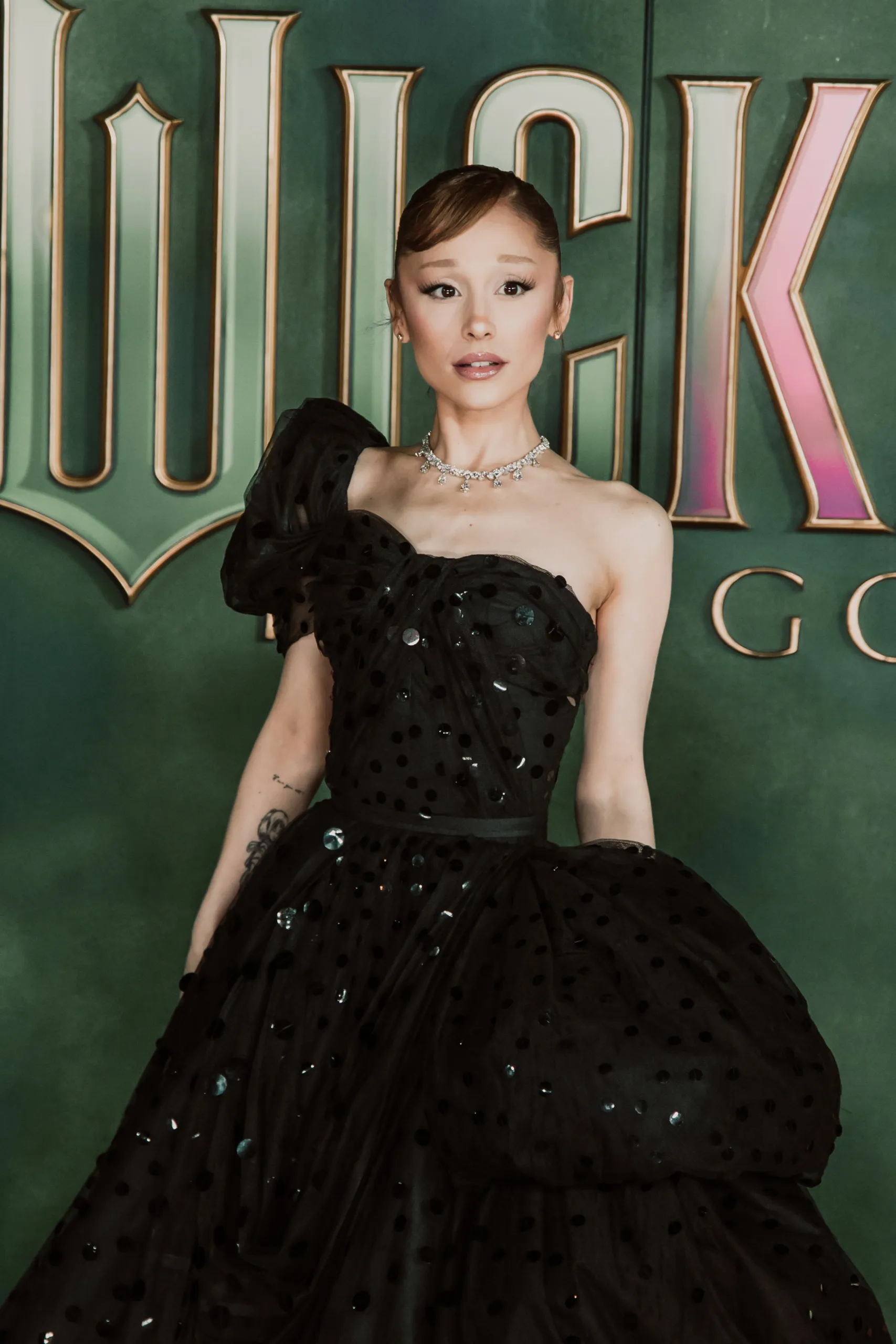 Wicked deslumbró Londres: Estreno con alfombra amarilla