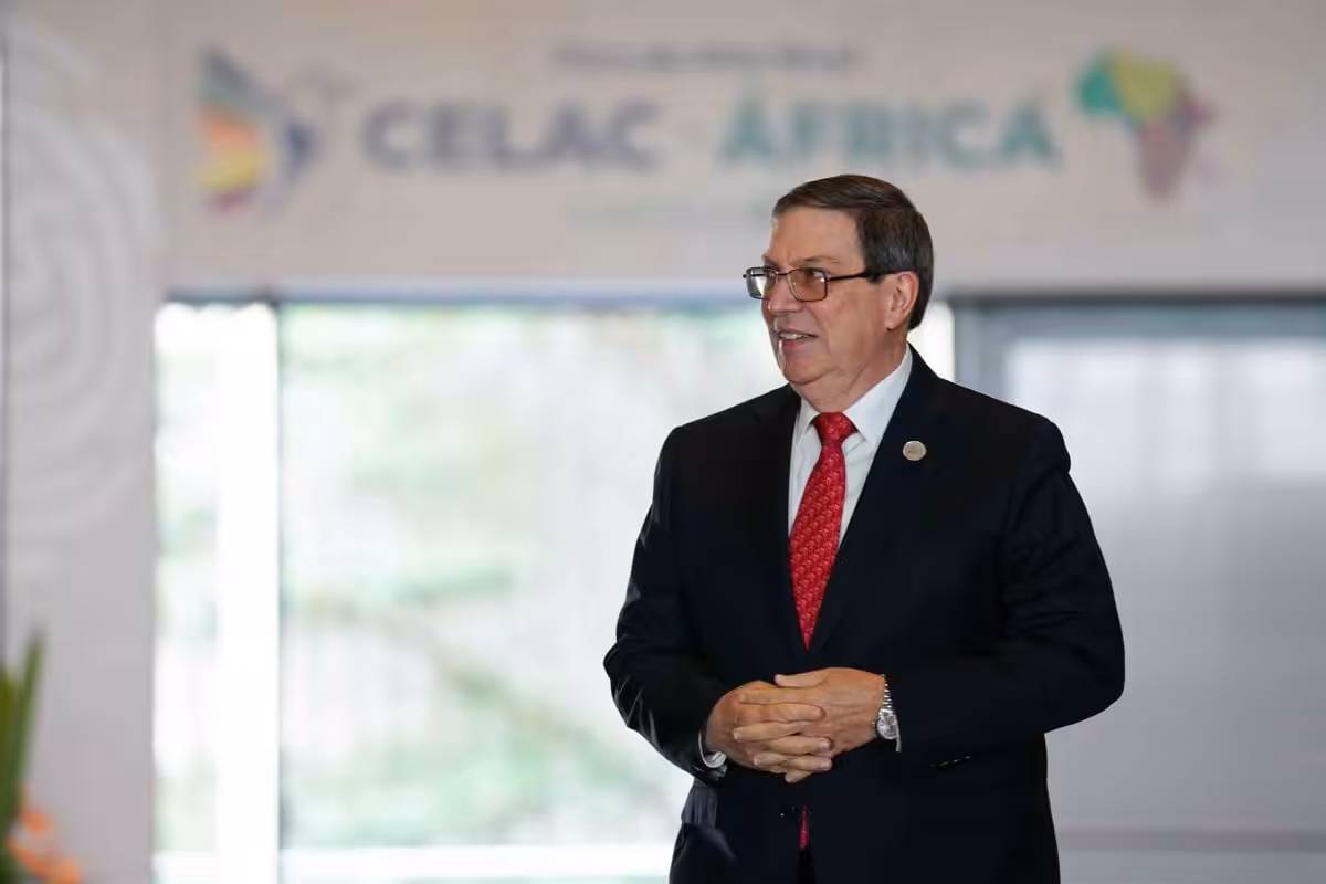 Cuba se abre a valorar la ayuda humanitaria de EEUU, pero insta a Washington a abstenerse de “maniobras políticas”