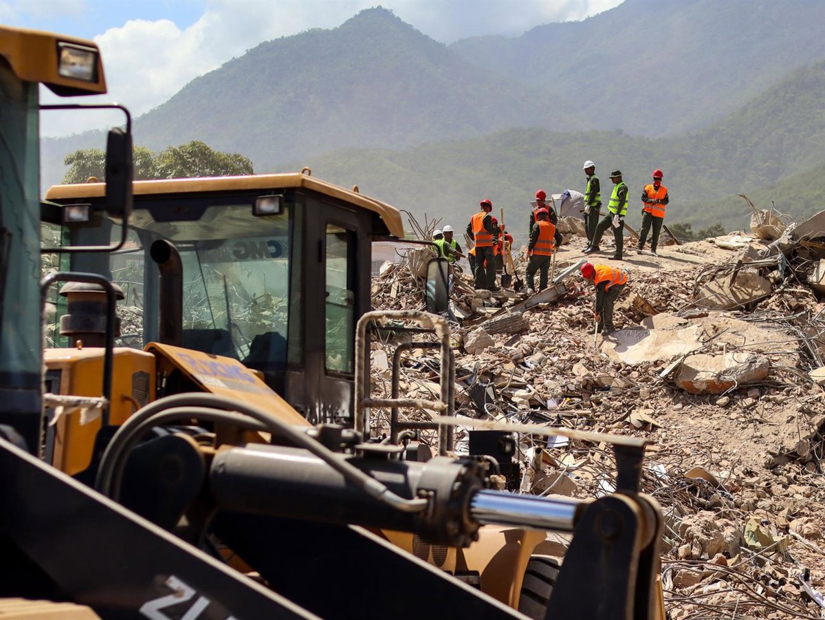 Aumentan a más de 4.700 los muertos por el doble terremoto de finales de junio en Venezuela 9 Aumentan a más de 4.700 los muertos por el doble terremoto de finales de junio en Venezuela