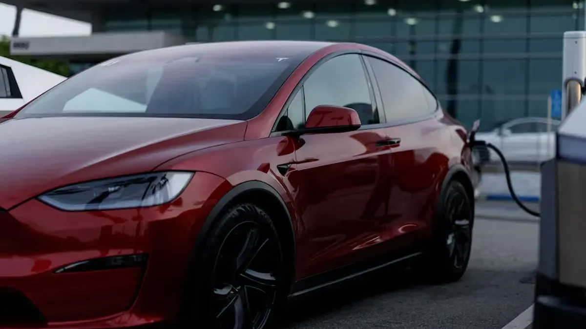 Tesla retira más de 20.000 autos en EE.UU. por luces demasiado brillantes 11 Tesla retira más de 20.000 autos en EE.UU. por luces demasiado brillantes