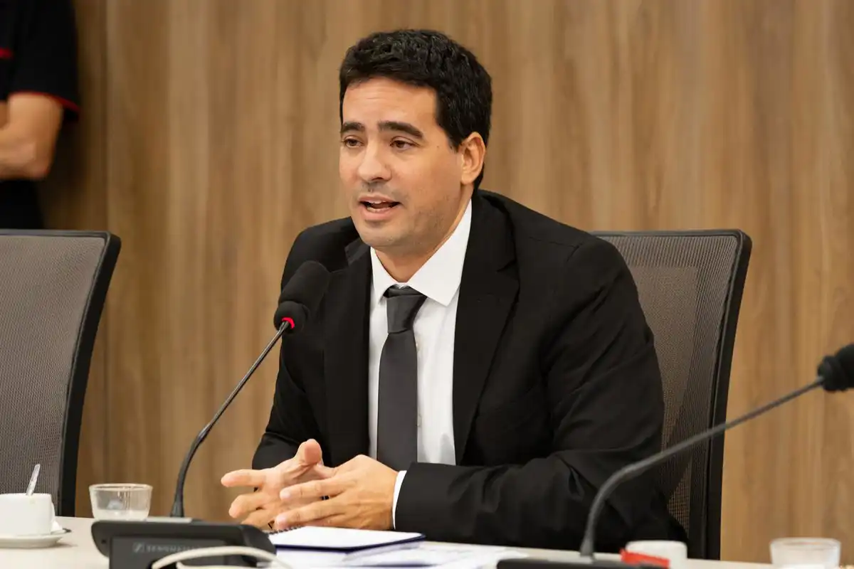 El Gobierno de Milei amplía denuncias por actividades petrolíferas ilícitas cerca de las Malvinas 13 El Gobierno de Milei amplía denuncias por actividades petrolíferas ilícitas cerca de las Malvinas