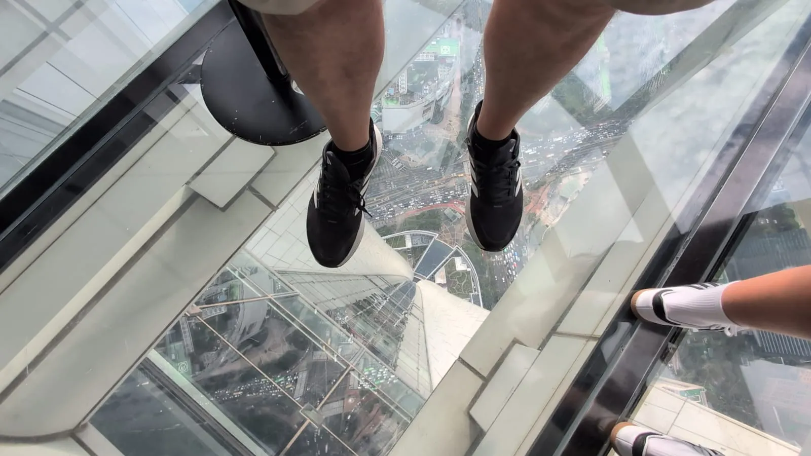 La Torre Lotte de Seúl: Un Ícono de Ambición y Modernidad