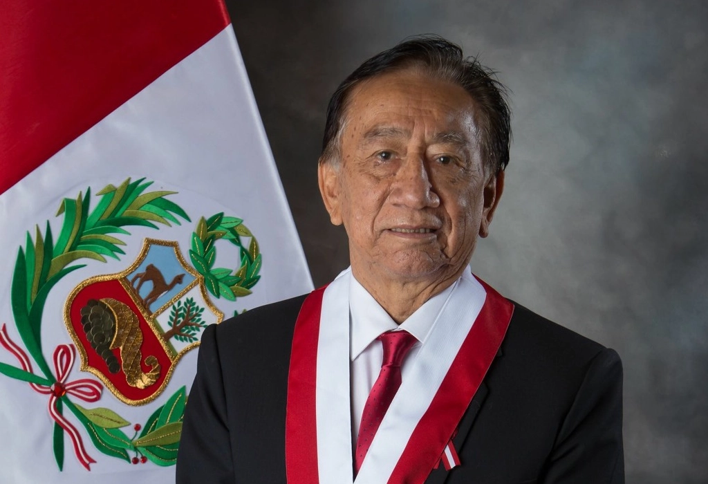 José María Balcázar es el nuevo presidente del Perú tras ser elegido por el Congreso