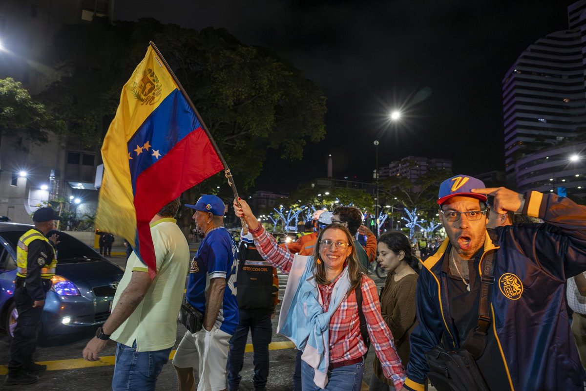 Venezuela decreta como día festivo este miércoles tras la victoria sobre EEUU en un torneo de béisbol