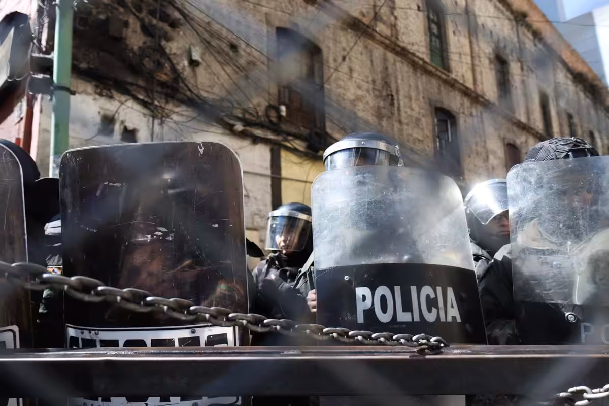 La Policía de Bolivia denuncia supuestos usos de explosivos durante las protestas y bloqueos en el país