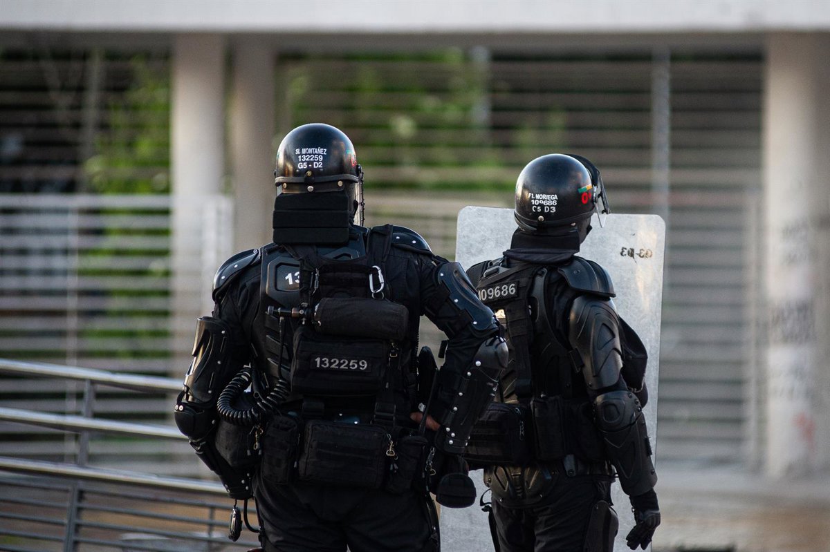 El Gobierno de Colombia denuncia el posible secuestro de tres funcionarios de Policía a manos del ELN