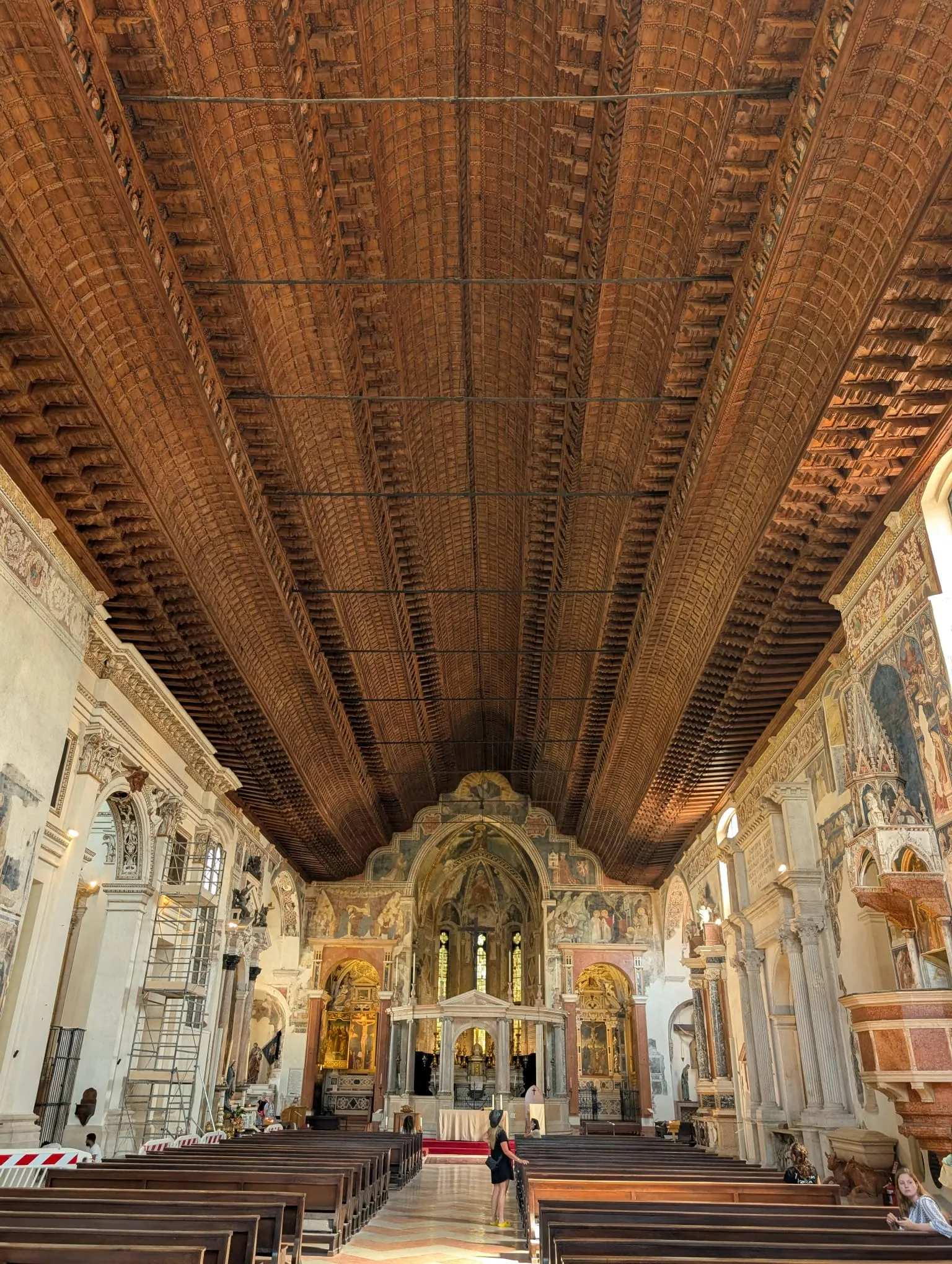 Interior de Iglesia de San Fermo