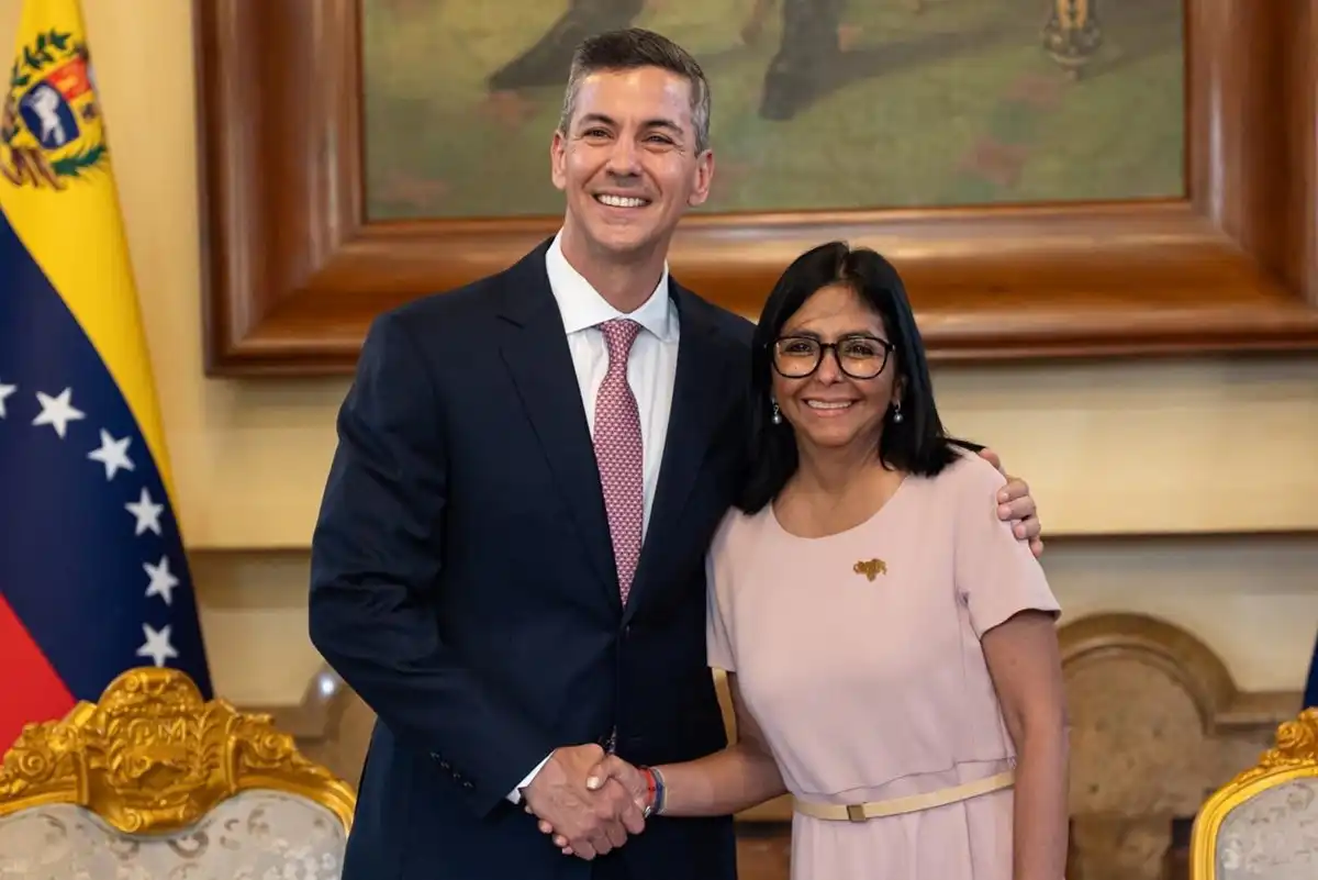 Delcy Rodríguez recibe en Caracas al presidente de Paragua para avanzar en la "normalización" de relaciones 6 Delcy Rodríguez recibe en Caracas al presidente de Paragua para avanzar en la “normalización” de relaciones