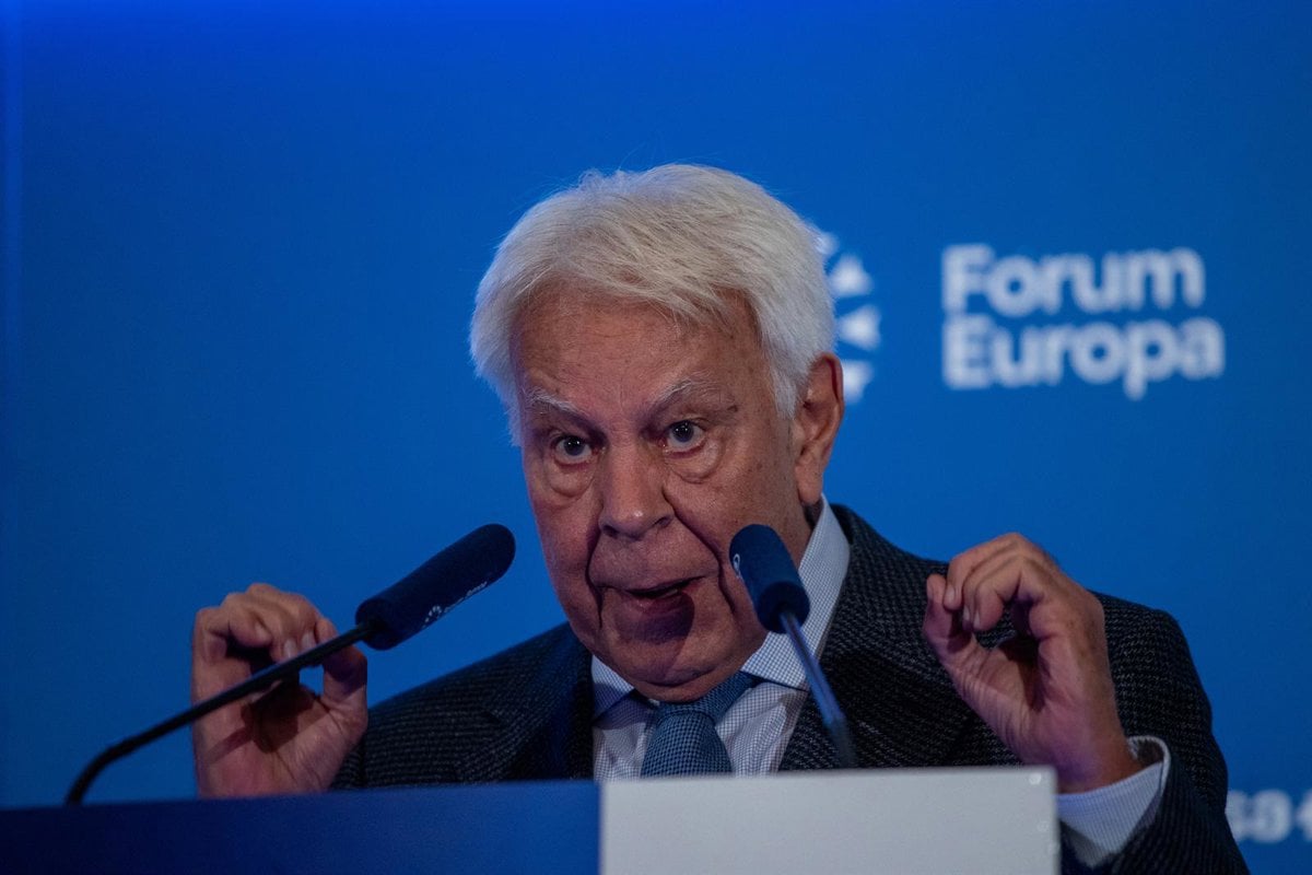 Felipe González pide un calendario electoral en Venezuela y el regreso con garantías de María Corina Machado