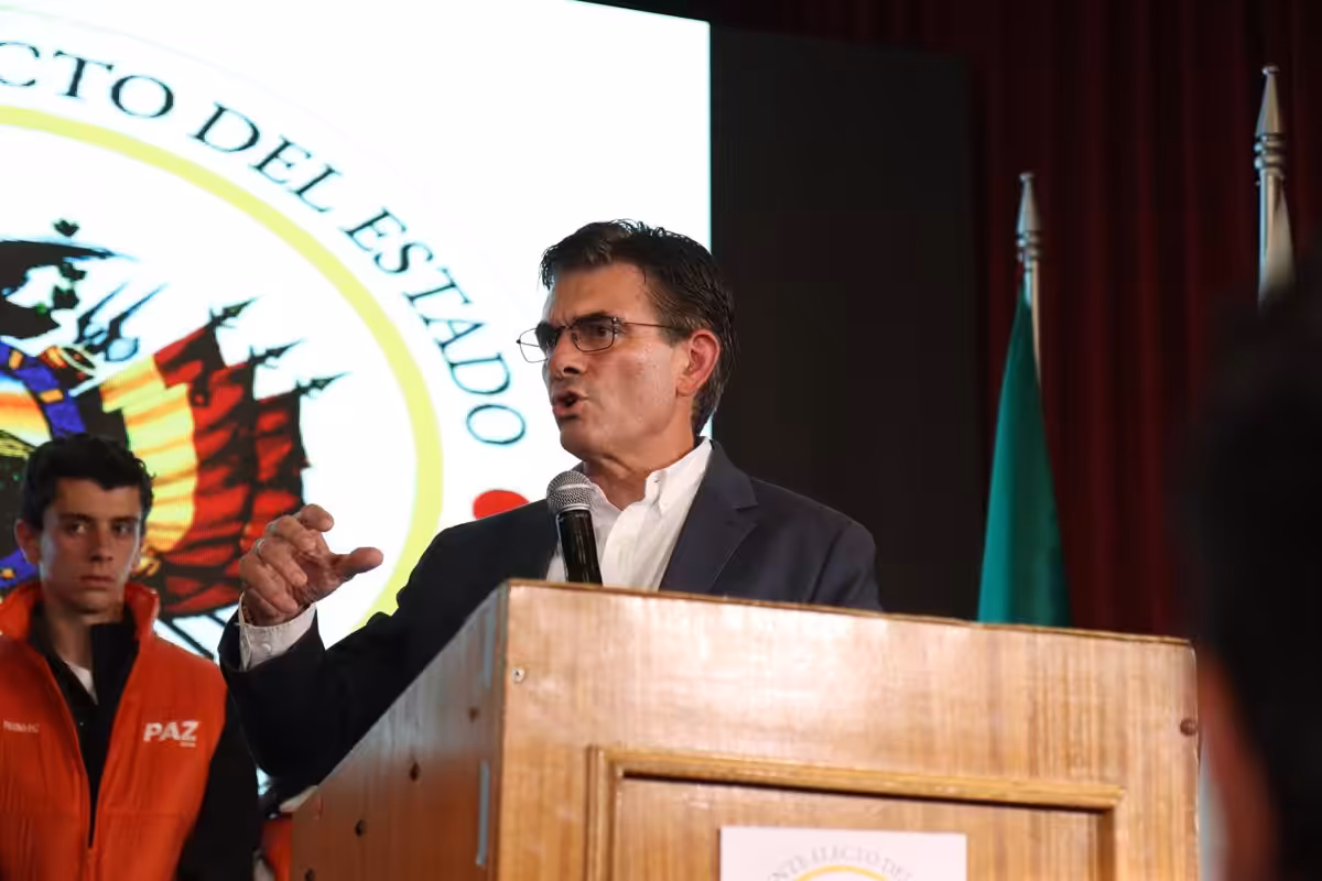 Paz declara el estado de excepción en Bolivia para afrontar los bloqueos de carreteras e insiste en el diálogo 13 Paz declara el estado de excepción en Bolivia para afrontar los bloqueos de carreteras e insiste en el diálogo