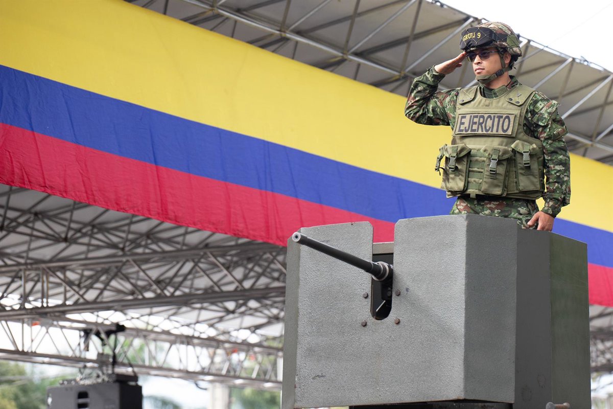 De la Espriella renueva la cúpula militar de Colombia para hacer frente al “narcoterrorismo”