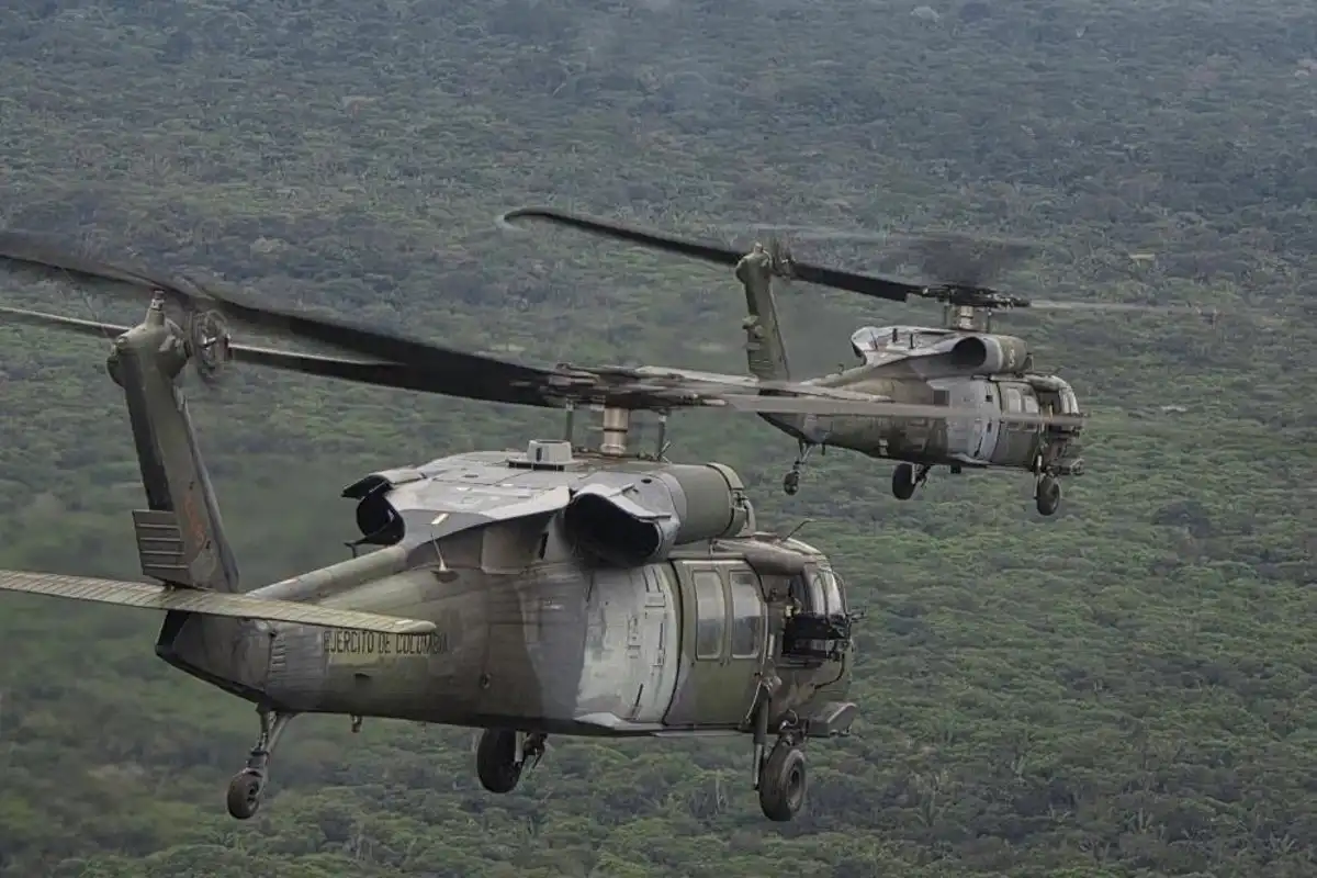 Un helicóptero del Ejército de Colombia cae a tierra con casi 20 personas y todas sobreviven