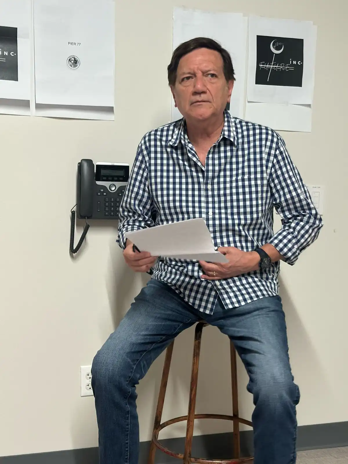 Escribir caminando o “Una manija para abrir el poema de corazón oscuro” 2 Miguel Ángel Zapata: “Escribir poesía es matar el miedo y limpiar lágrimas de tristeza”