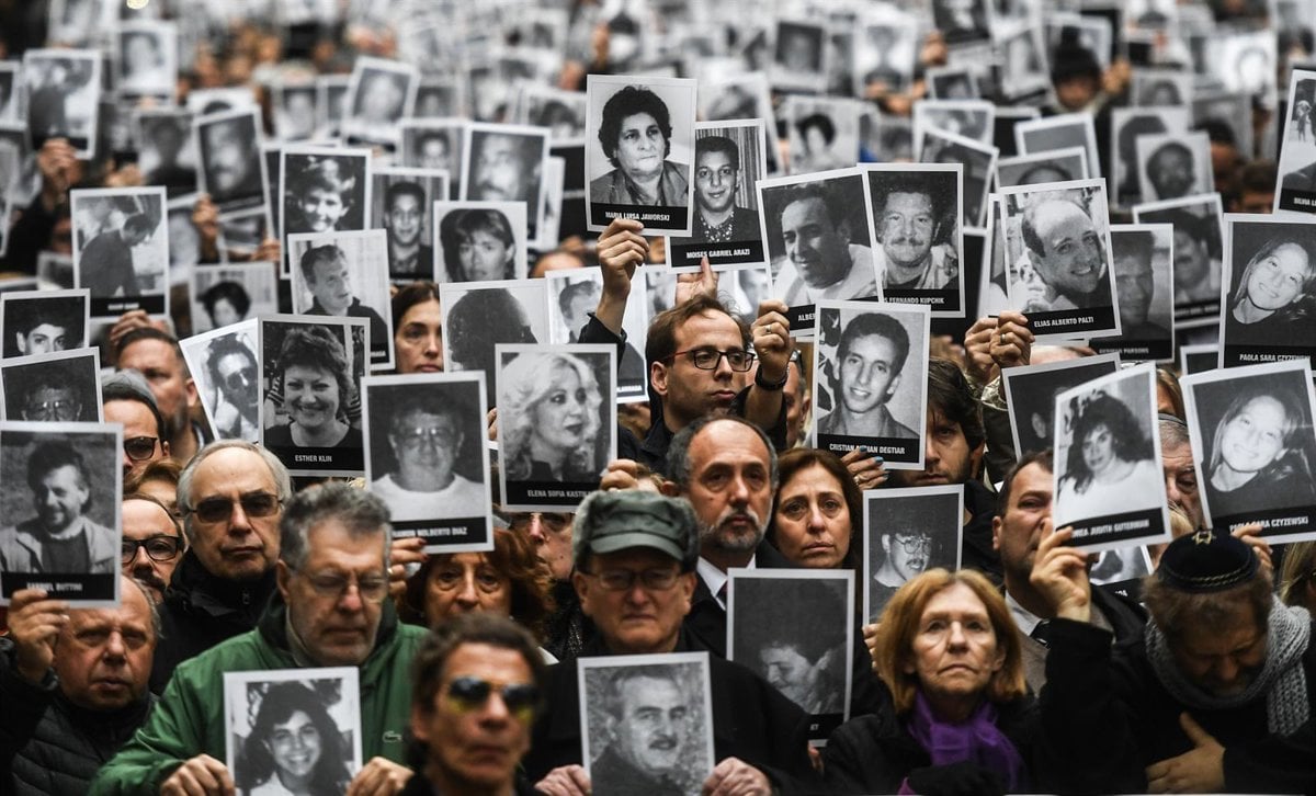 Procesados ocho cargos iraníes y de Hezbolá acusados del atentado de la AMIA de Buenos Aires