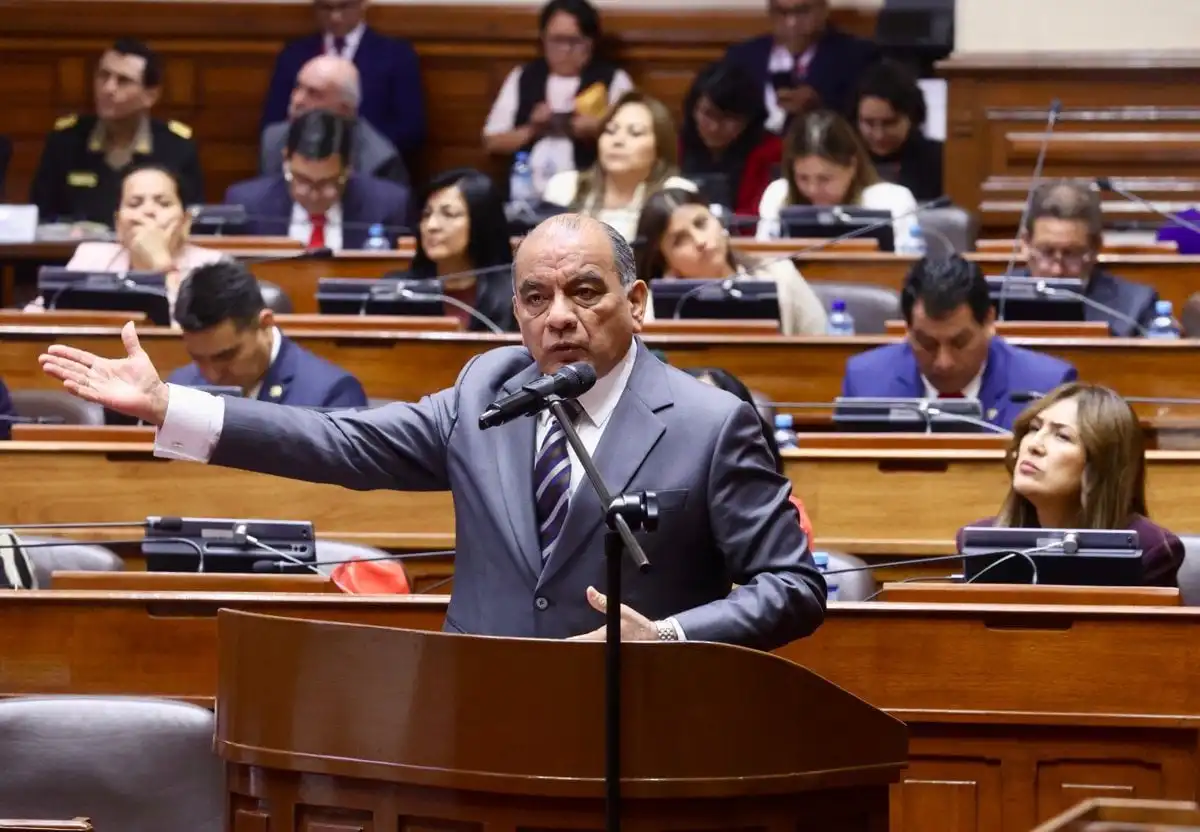 La oposición de Perú anuncia una moción para cesar al ministro del Interior tras el asesinato de una candidata regional