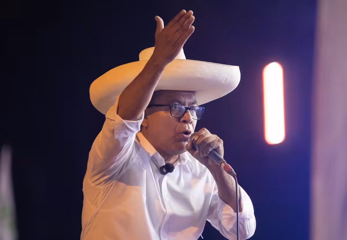 El candidato de izquierda a la Presidencia de Perú Roberto Sánchez pide la nulidad de las elecciones en el extranjero 6 El candidato de izquierda a la Presidencia de Perú Roberto Sánchez pide la nulidad de las elecciones en el extranjero