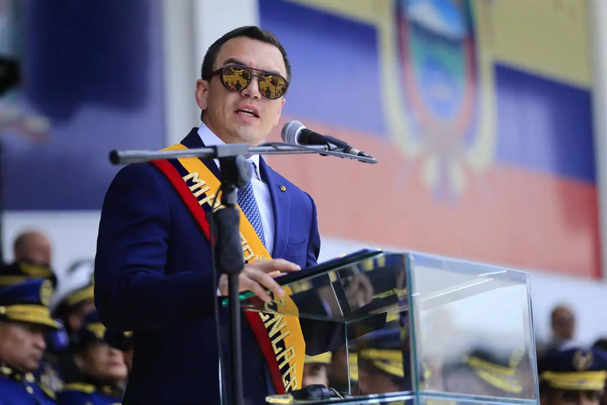 Noboa afirma que Petro es parte de una red de narcotráfico y blanqueo que Ecuador está “desbaratando”