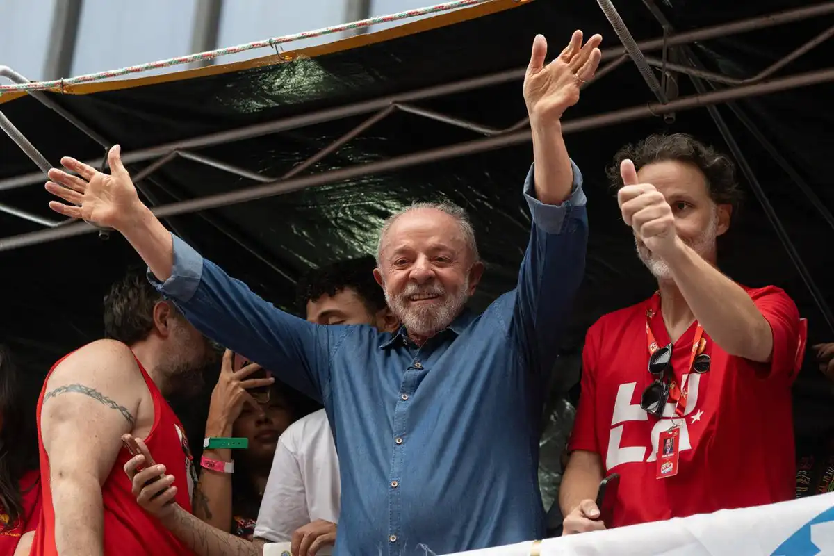 Lula afirma que Bolsonaro se "tiró un farol" para evitar revelar su secreto bancario y acepta sus condiciones 12 Lula afirma que Bolsonaro se “tiró un farol” para evitar revelar su secreto bancario y acepta sus condiciones