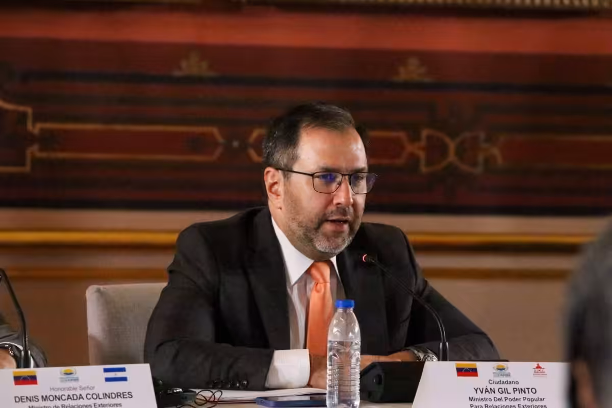 Venezuela pide “consolidar” una región “libre de sanciones y operaciones militares”