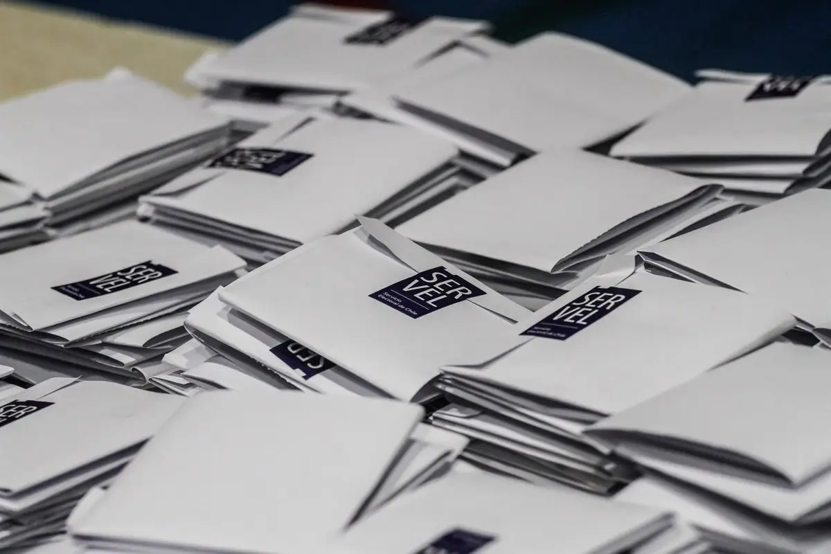 Arranca la carrera presidencial en Chile con Kast y Jara como favoritos de cara a los comicios de noviembre