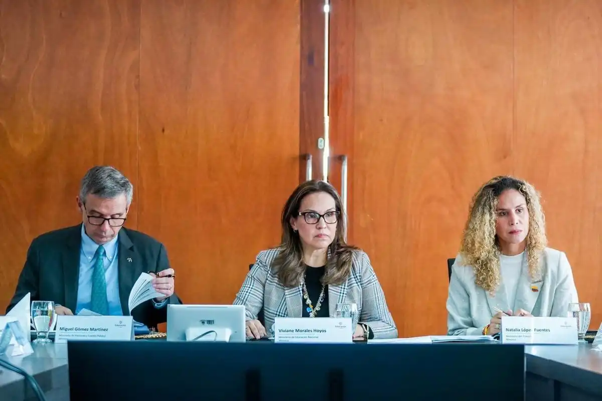 De la Espriella nombra a su exministra de Educación como nueva comisionada para la Paz