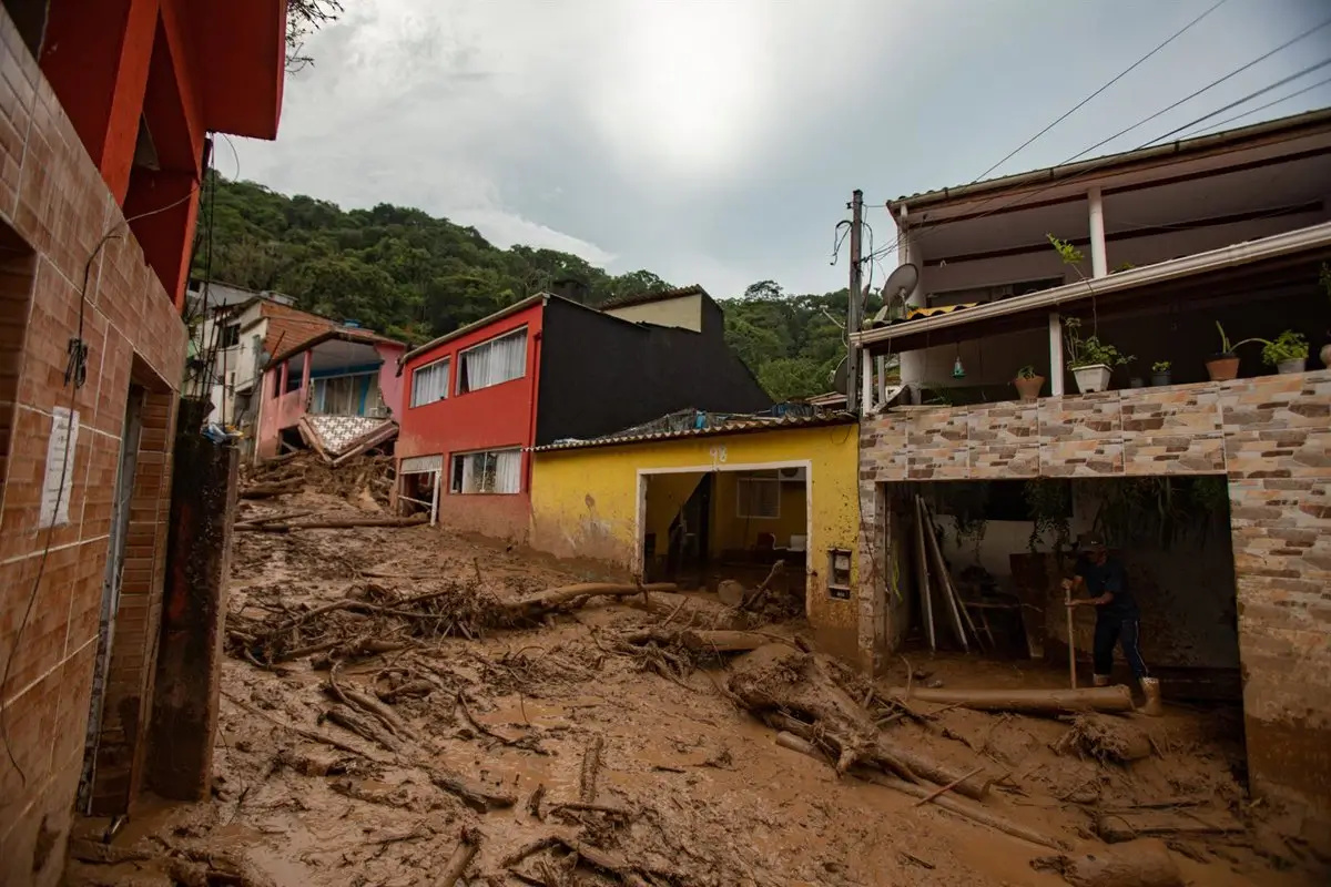 Ascienden a 30 los muertos por las consecuencias de las lluvias torrenciales en Minas Gerais, Brasil 11 Ascienden a 30 los muertos por las consecuencias de las lluvias torrenciales en Minas Gerais, Brasil