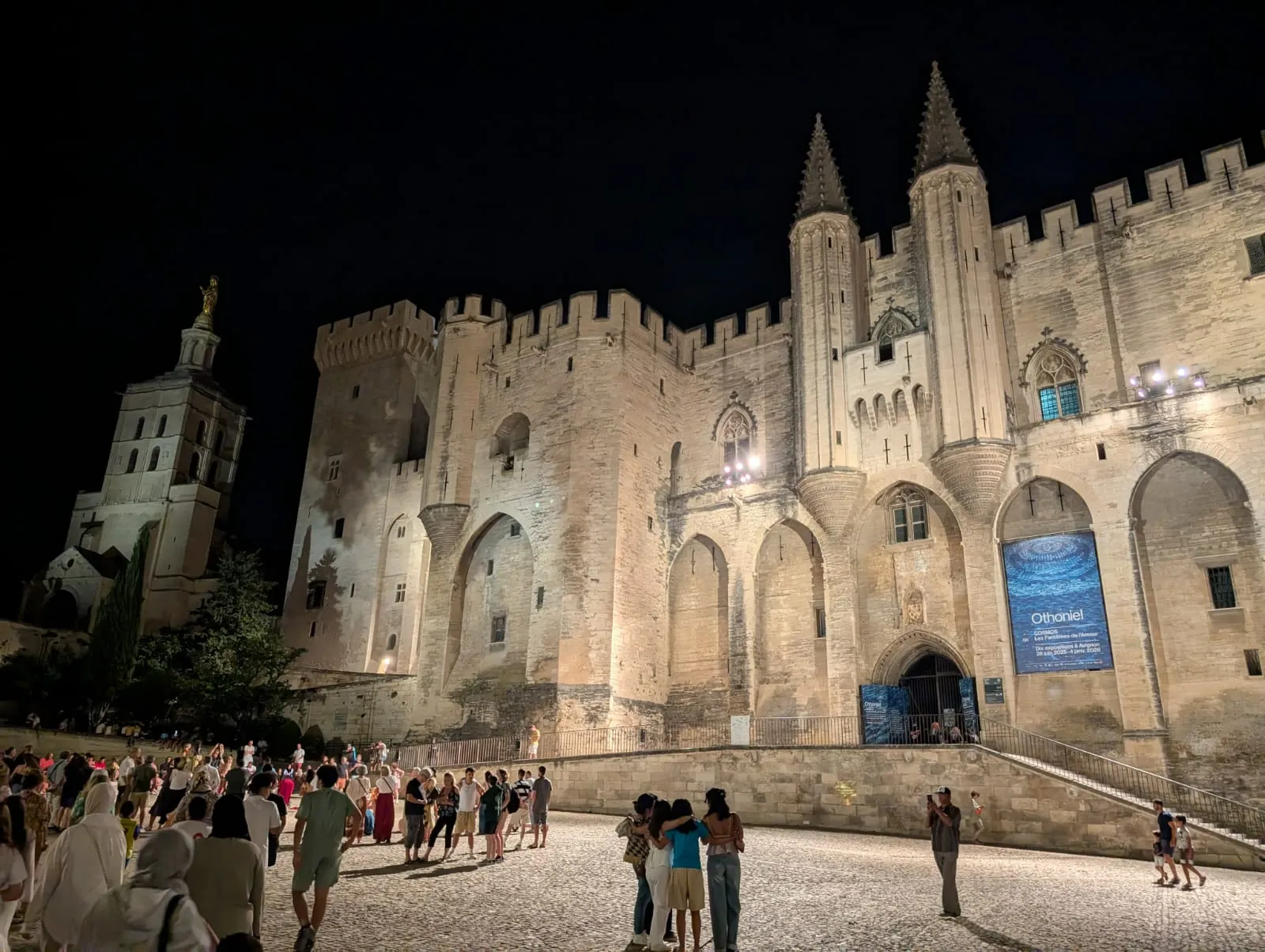 El Palacio de los Papas de Aviñón: Un viaje al corazón medieval de Francia