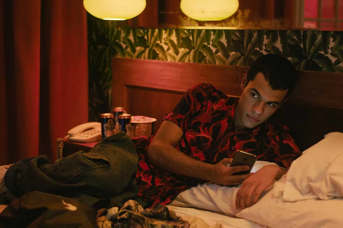 “Baby”: el crudo retrato de un joven homosexual en los márgenes de la sociedad