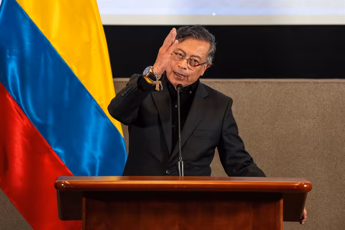 Petro asegura que en Colombia “no hay un caos de la seguridad” tras los últimos ataques en el país