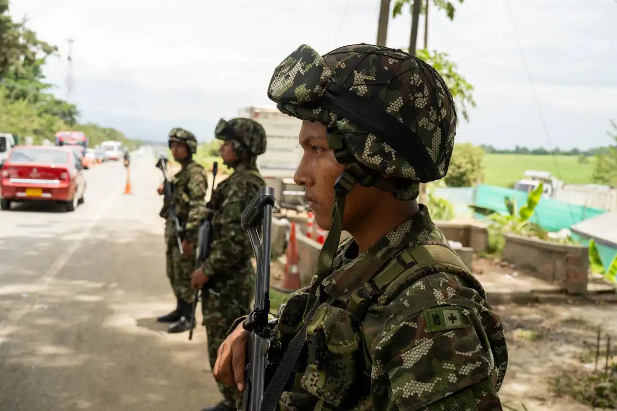 Al menos ocho presuntos miembros de las disidencias de 'Calarcá' muertos en una operación en el sur de Colombia 9 Al menos ocho presuntos miembros de las disidencias de ‘Calarcá’ muertos en una operación en el sur de Colombia