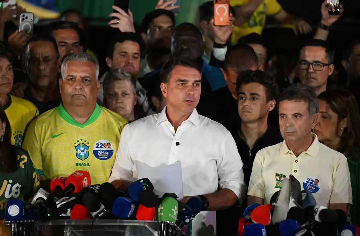 Argentina confirma la escala de Bolsonaro para tomar un vuelo privado hacia Ecuador en su huida a EEUU 6 Argentina confirma la escala de Bolsonaro para tomar un vuelo privado hacia Ecuador en su huida a EEUU