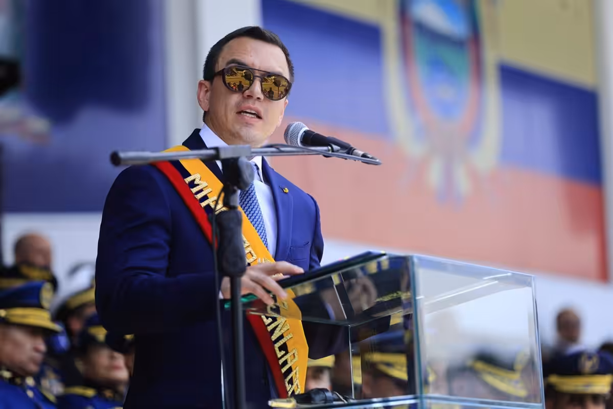 Noboa acusa a Petro de impulsar una supuesta “incursión” de guerrilleros colombianos en Ecuador