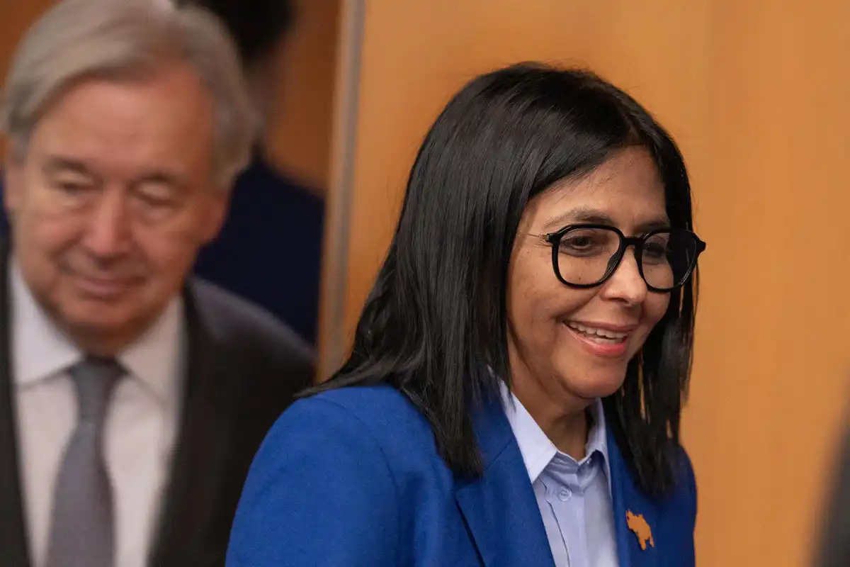 Delcy Rodríguez anuncia a Oliver Blanco como nuevo ministro de Exteriorres de Venezuela