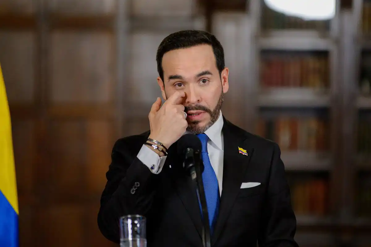 De la Espriella pide disculpas a los colombianos ofendidos por el acto religioso del día de su investidura