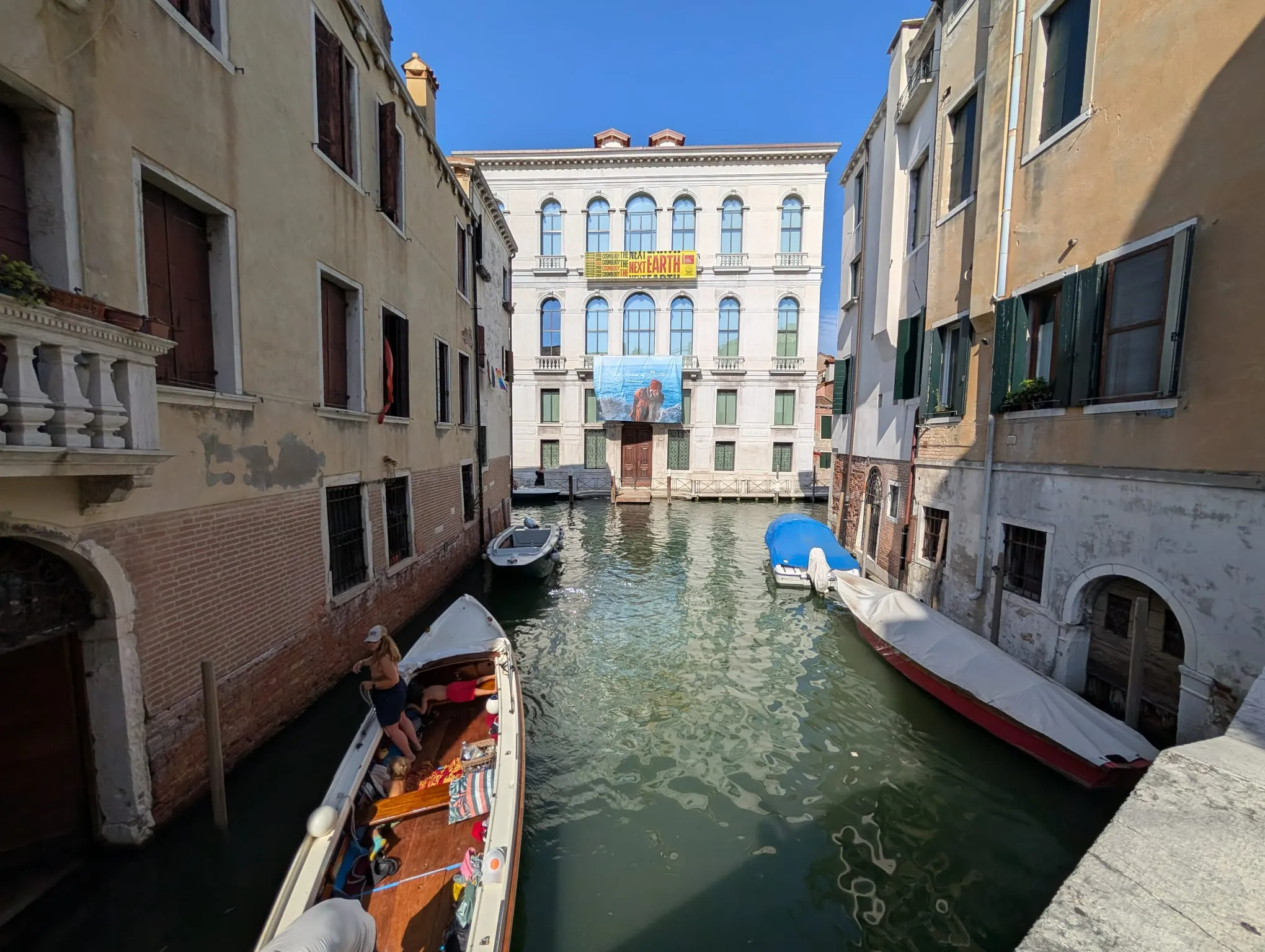 “In the Hand of Dante” en el Palazzo Diedo, Venecia.