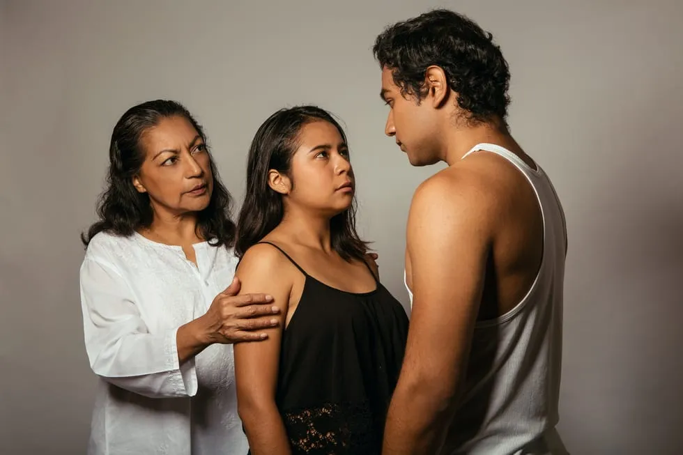 Después de una exitosa temporada vuelve la obra "Este lugar no existe"