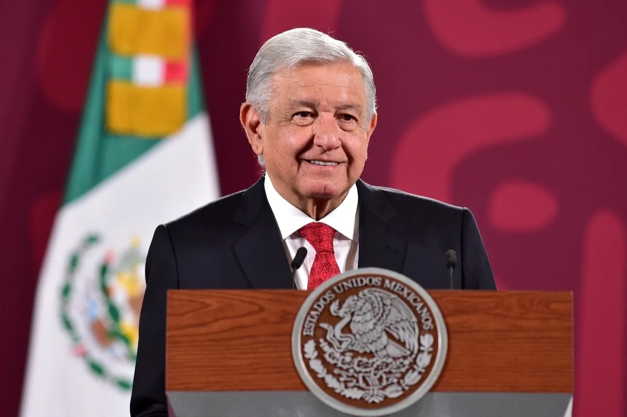 López Obrador advierte de que México no aceptará deportaciones por la "draconiana" ley migratoria de Texas