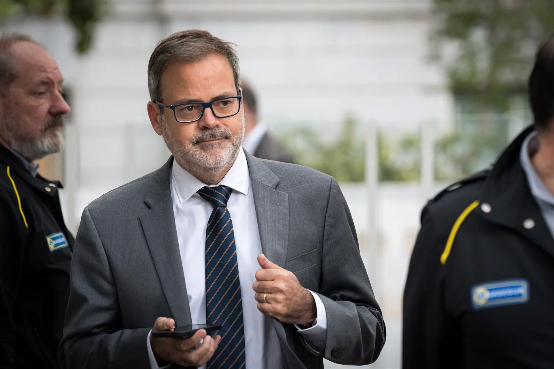 Albares traslada al embajador argentino la exigencia de una “rectificación pública” de Milei