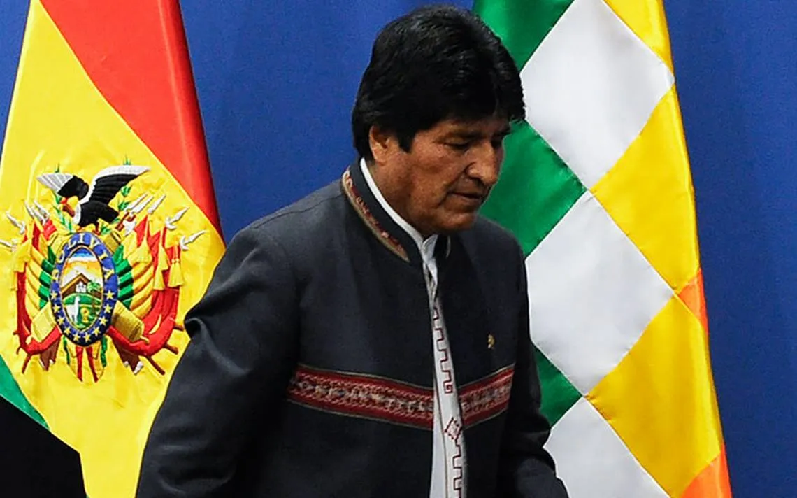 Evo Morales renunció a la presidencia de Bolivia para “buscar la paz”