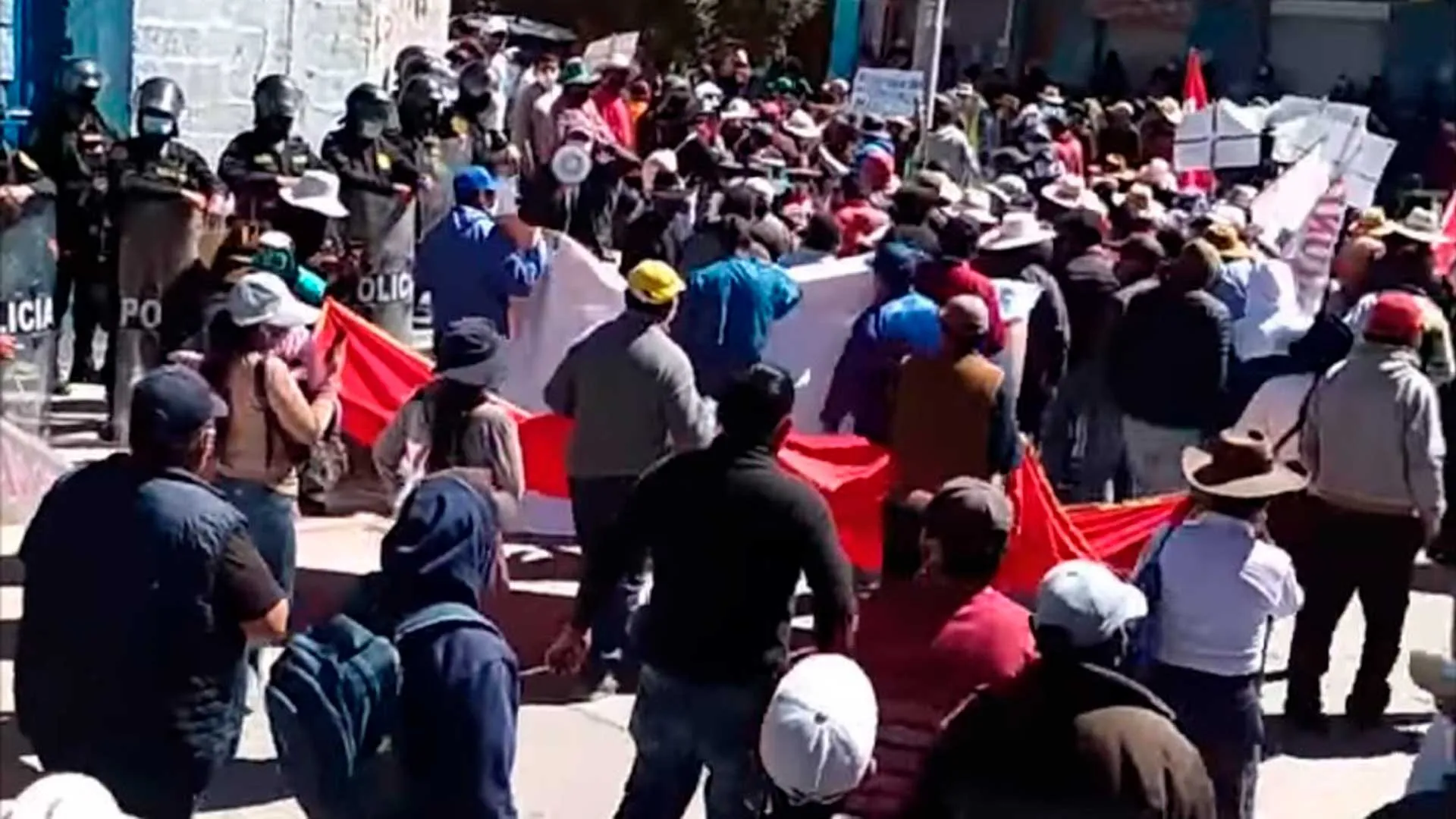 Exigen presencia del premier y ministros en Espinar para instalar mesa de diálogo