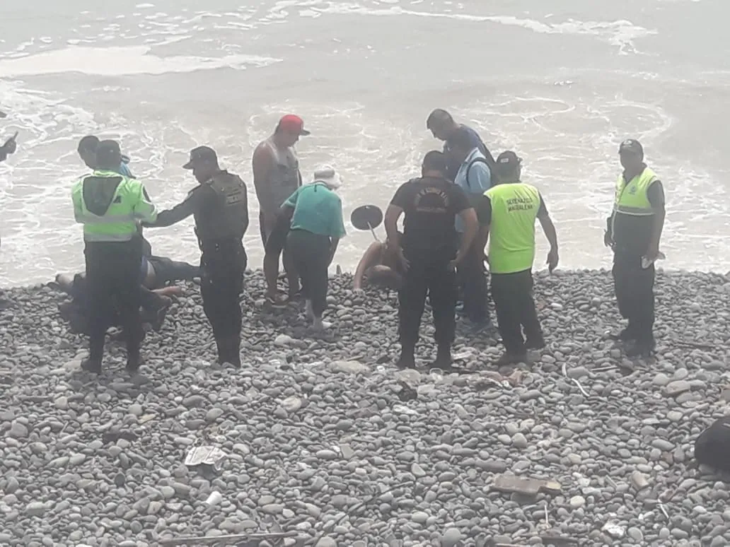 Siete heridos tras caída de parapente en playa de Magdalena