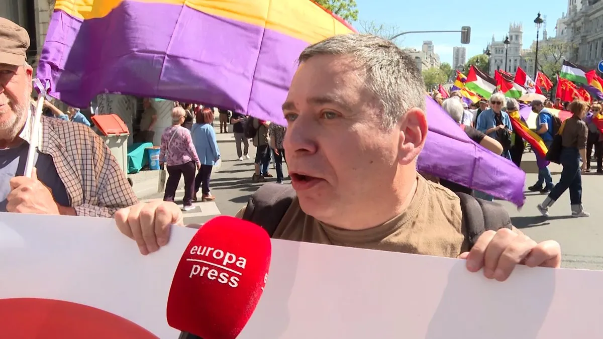 Partidos de izquierda ven “factible” la instauración de una república en España