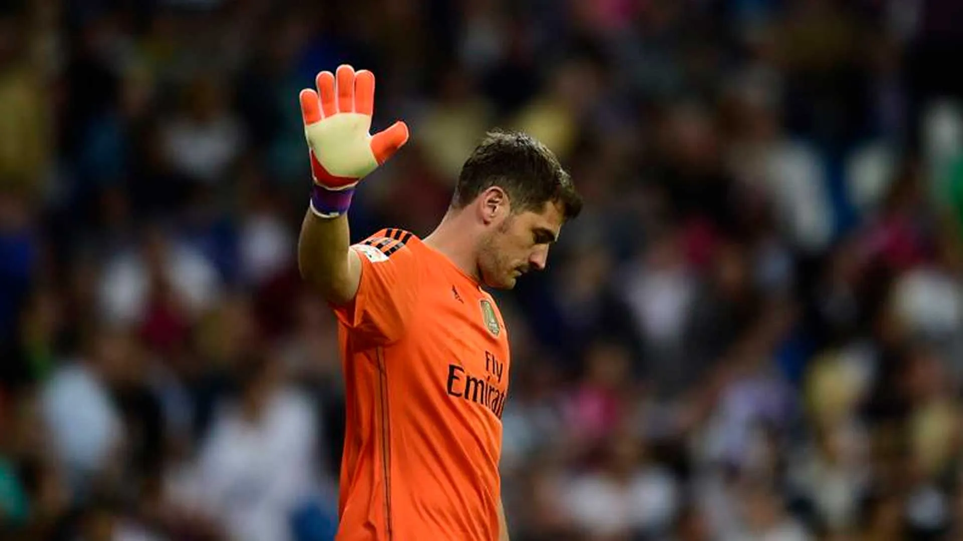 Se fue con lágrimas en los ojos, una carta en la mano y un corazón herido