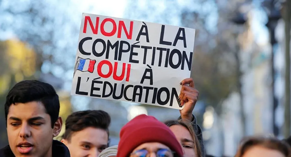 Martes Negro: Miles de estudiantes en las calles contra Macron