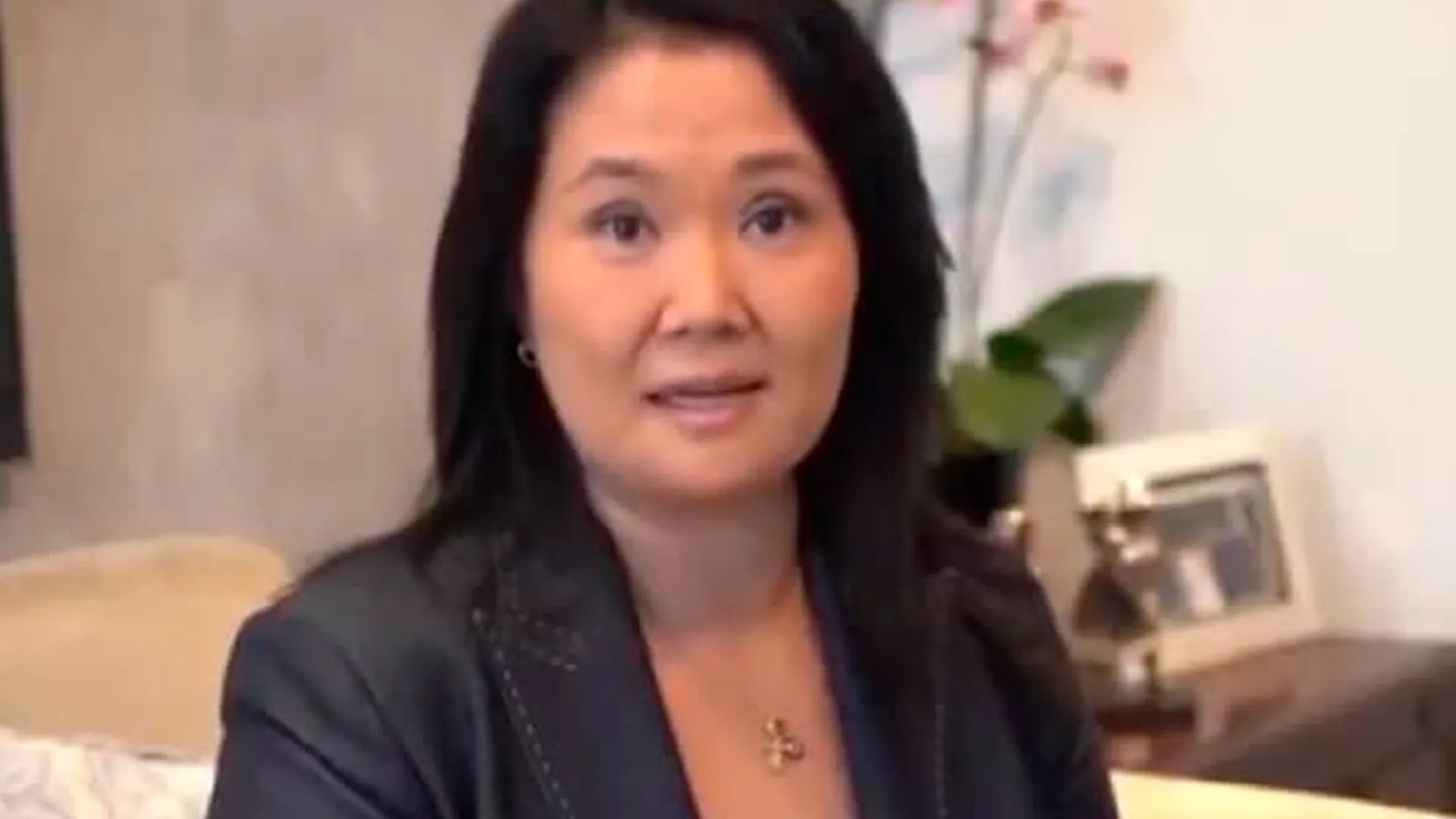 Keiko, de tanto lavarse las manos, ahora quiere lavarse la cara