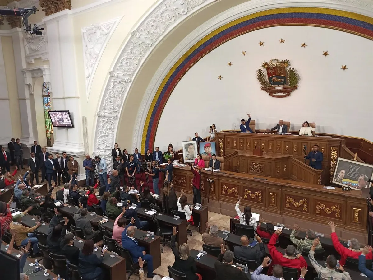 La Asamblea Nacional de Venezuela aprueba investigar la muerte de un joven quemado vivo en una protesta en 2017