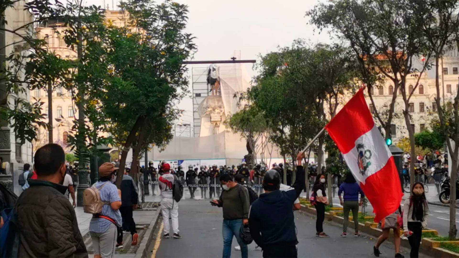 La lucha debe por una nueva Constitución