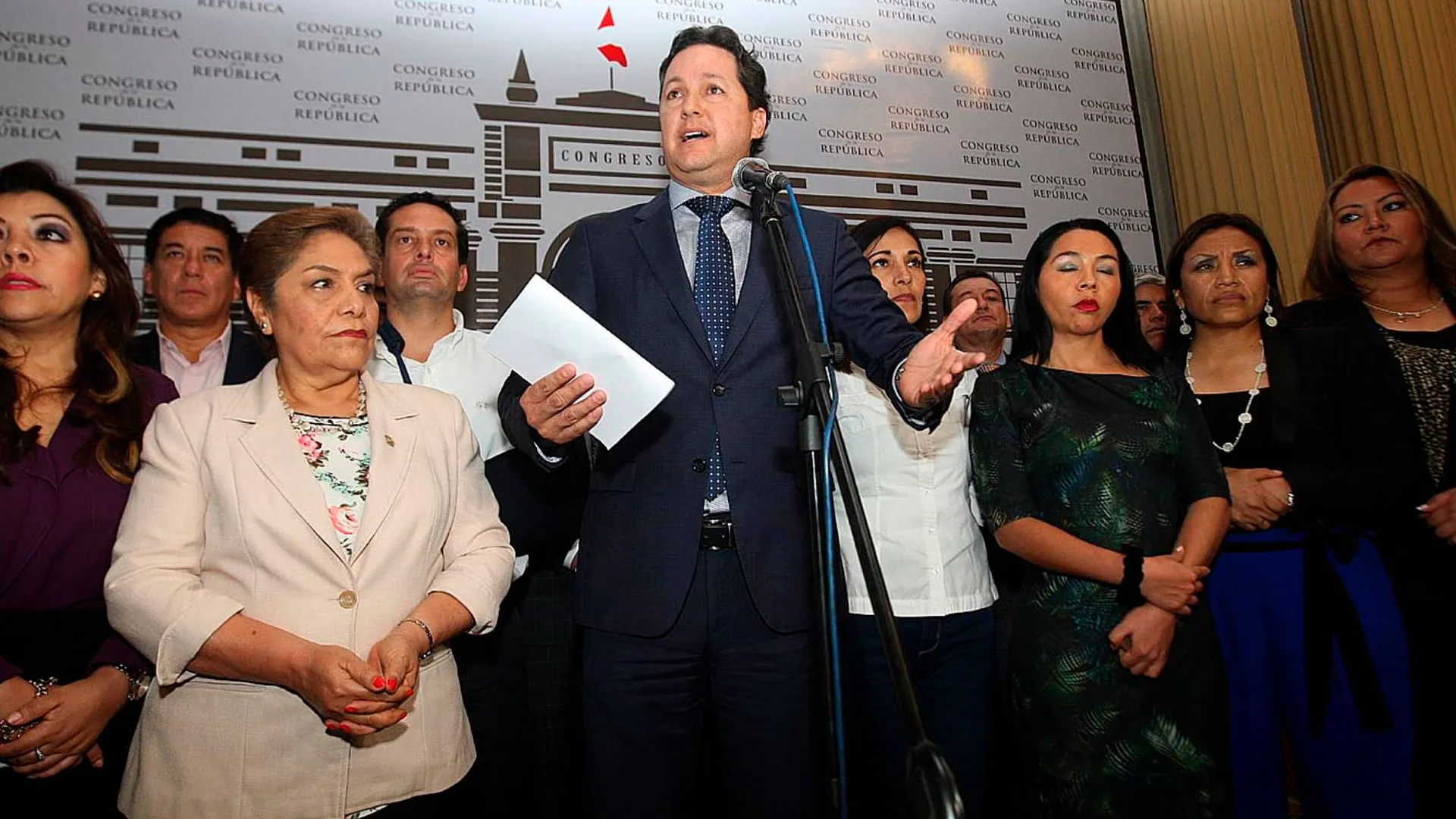 Lo que buscan es traerse abajo el referéndum